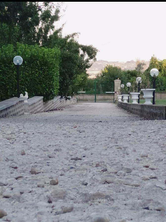 Favoloso Appartamento In Villa Monterosi Luaran gambar