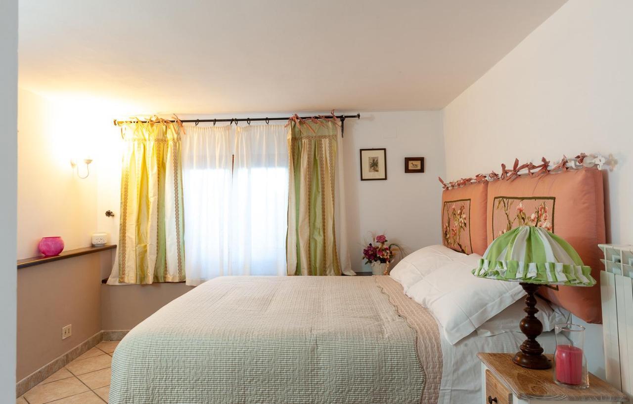 Favoloso Appartamento In Villa Monterosi Luaran gambar