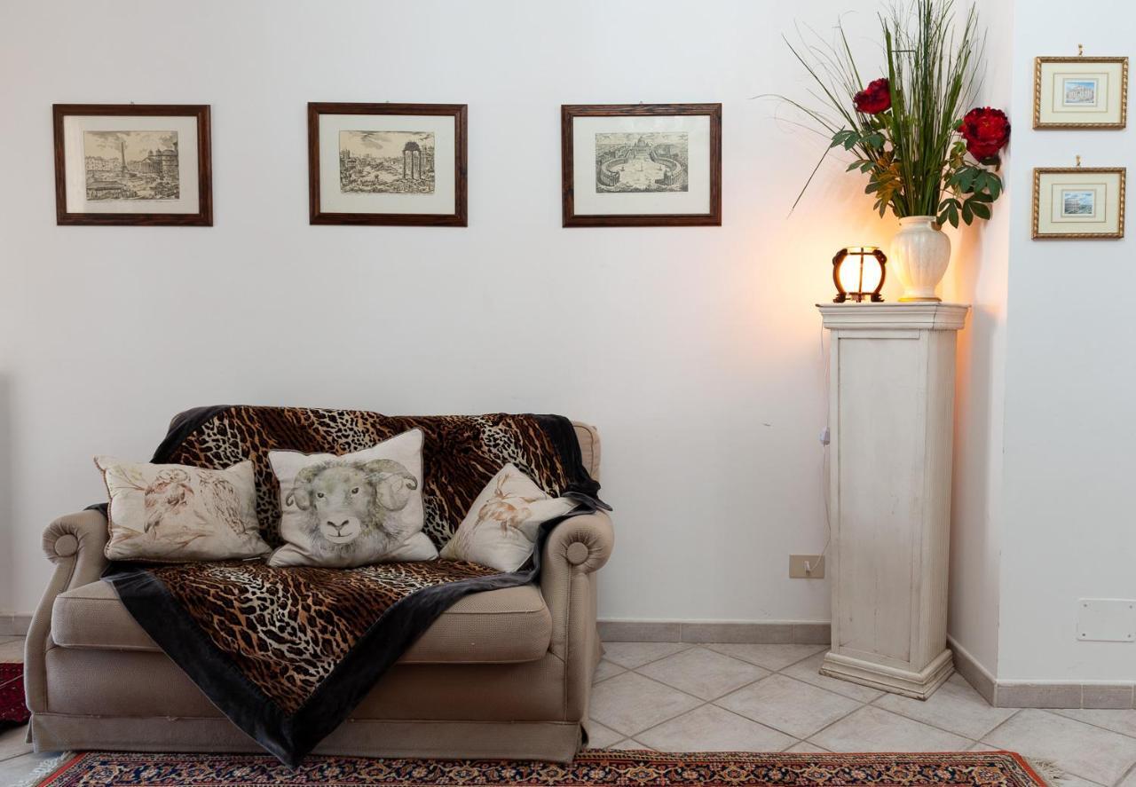 Favoloso Appartamento In Villa Monterosi Luaran gambar