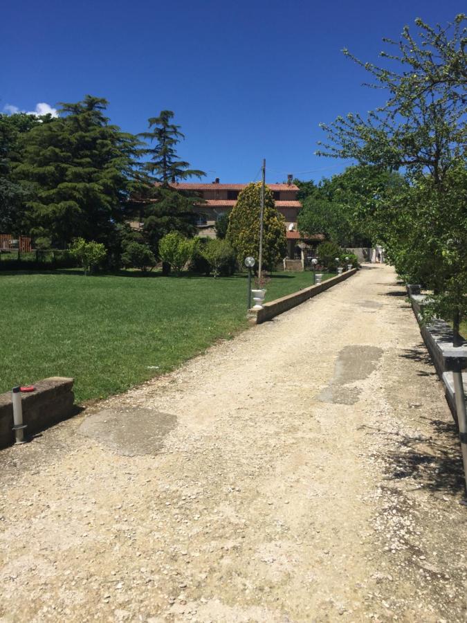 Favoloso Appartamento In Villa Monterosi Luaran gambar